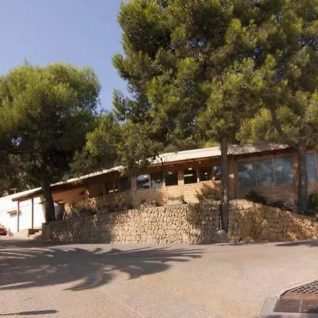 キャンプ場 Torre De La Mora 2*